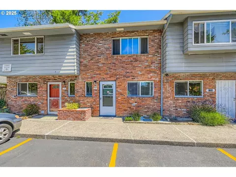 1763 NE 19th St, Gresham, OR 97030