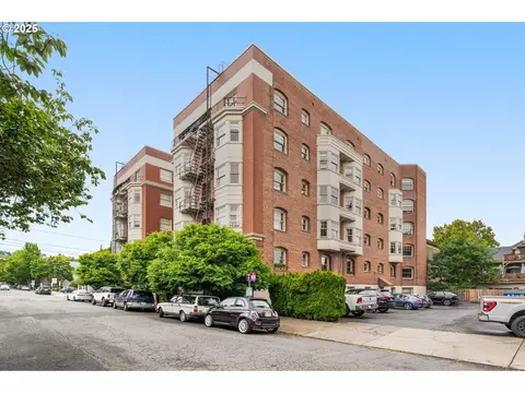 2083 NW Johnson St #45, Portland, OR 97209