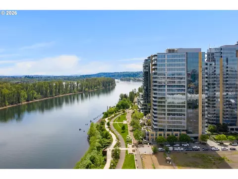 3570 S River Pkwy #401, Portland, OR 97239