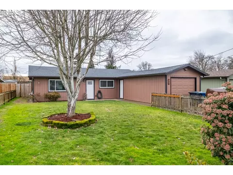 865 N 4th St, Aumsville, OR 97325