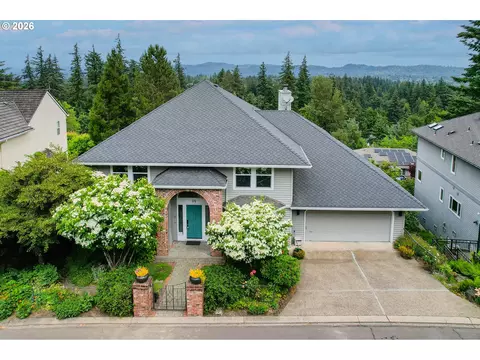 99 Garibaldi St, Lake Oswego, OR 97035