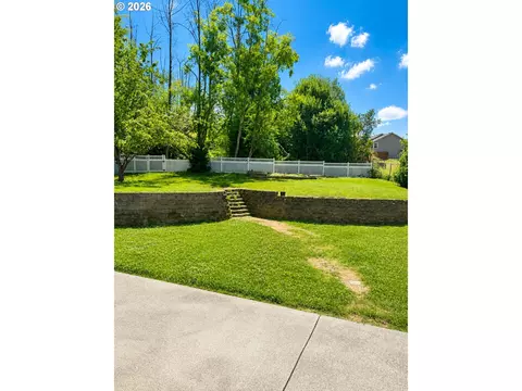Exterior - 4040 NW 18th Cir, Camas, WA 98607 photo 2 of 8
