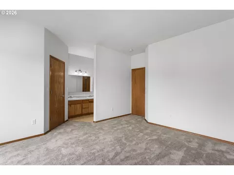 Bedroom - 4040 NW 18th Cir, Camas, WA 98607 photo 6 of 6