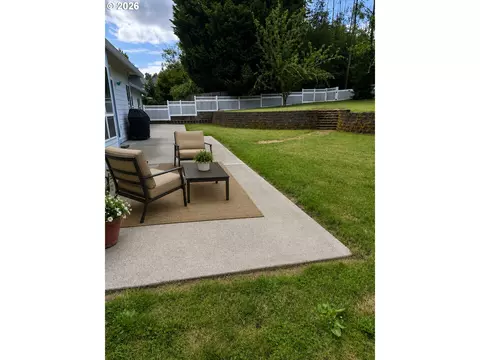 Exterior - 4040 NW 18th Cir, Camas, WA 98607 photo 1 of 8