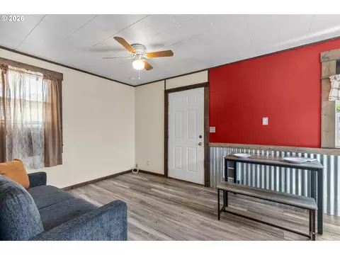 Living - 43683 Main St, Pendleton, OR 97801 photo 3 of 3