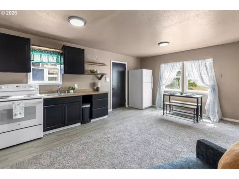 Kitchen - 43683 Main St, Pendleton, OR 97801 photo 1 of 5