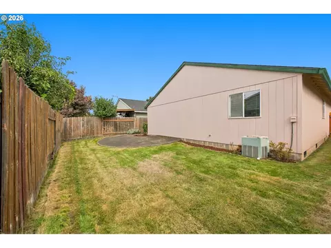 Exterior - 2319 NW Stanley Ave, Gresham, OR 97030 photo 6 of 6