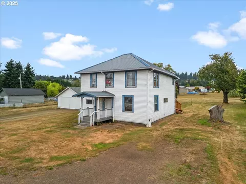 246 Jacobson Rd, Cathlamet, WA 98612