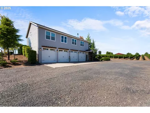 21358 Oak Ln, Aurora, OR 97002