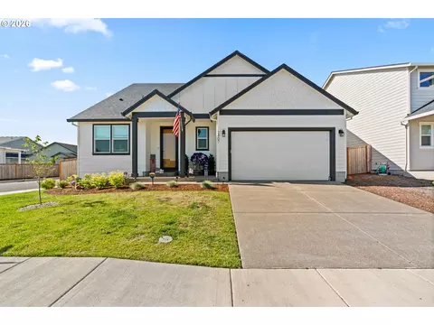 2407 W 8th Ave, Junction City, OR 97448