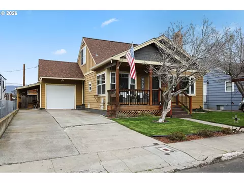 1625 E 13th Pl, The Dalles, OR 97058