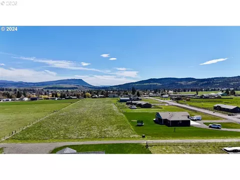 1003 N 15th Ave, Elgin, OR 97827