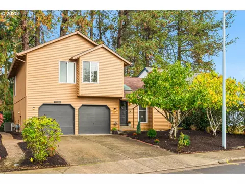 17529 SW Beaver Ct, Beaverton, OR 97003
