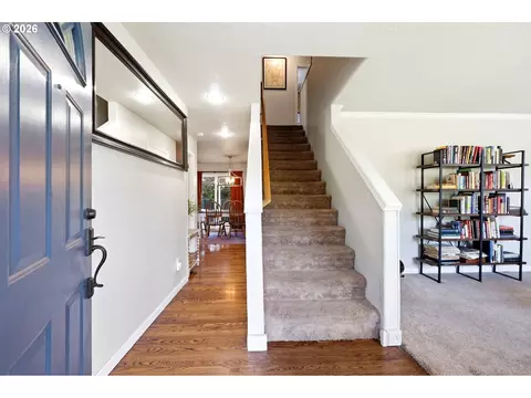 Entry Way - 4063 NE 11th Way, Gresham, OR 97030 photo 2 of 2