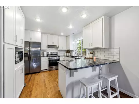 Kitchen - 4063 NE 11th Way, Gresham, OR 97030 photo 1 of 4