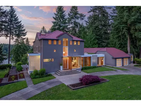 693 Terrace Dr, Lake Oswego, OR 97034