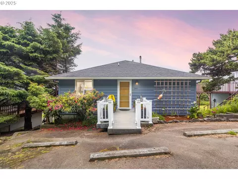 7495 NE Neptune Dr, Lincoln City, OR 97367