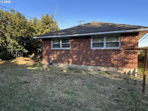 Exterior - 610 SE Isaac Ave, Pendleton, OR 97801 photo 4 of 4