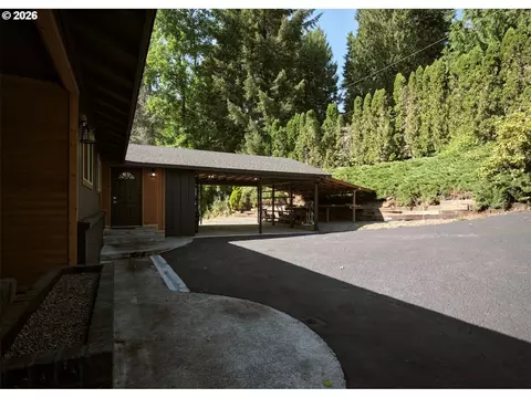 Exterior - 209 Sunset Dr, Longview, WA 98632 photo 11 of 16