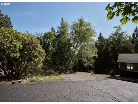 Exterior - 209 Sunset Dr, Longview, WA 98632 photo 9 of 16