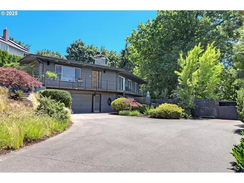 8300 NW Reed Dr, Portland, OR 97229