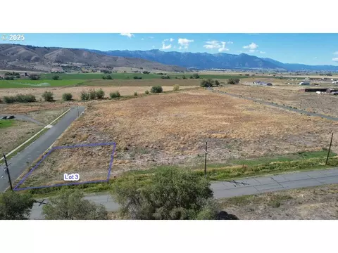 0 17th St #3, Baker City, OR 97814