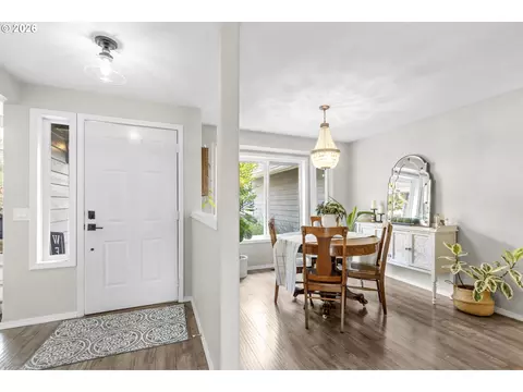 Entry Way - 849 E 9th Ct, Lafayette, OR 97127 photo 1 of 1