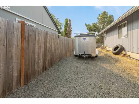 Exterior - 849 E 9th Ct, Lafayette, OR 97127 photo 11 of 11