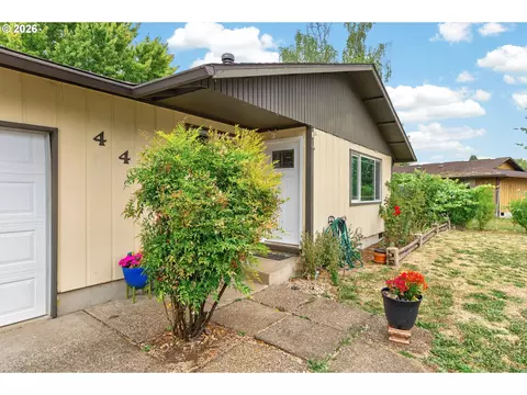 440 NE 3rd St, Willamina, OR 97396 photo 3