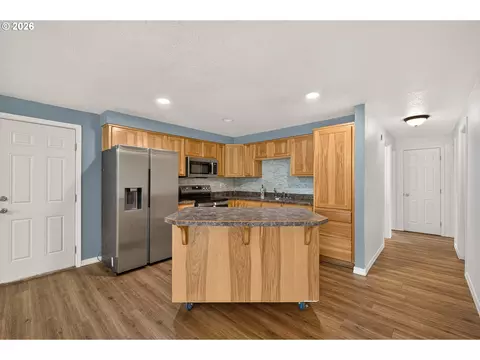 440 NE 3rd St, Willamina, OR 97396 photo 11