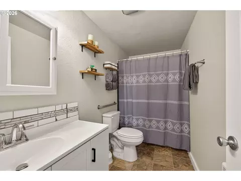 440 NE 3rd St, Willamina, OR 97396 photo 21