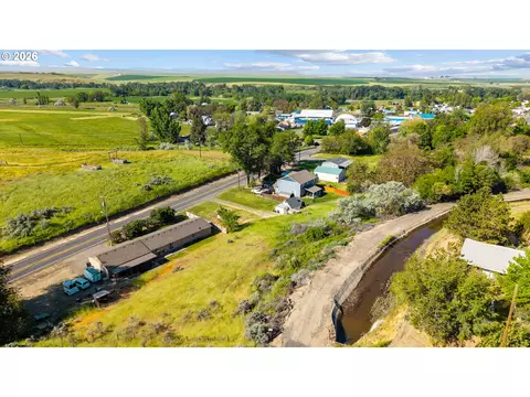 View/Area - 941 E Gerone St, Echo, OR 97826 photo 1 of 8