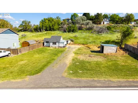 View/Area - 941 E Gerone St, Echo, OR 97826 photo 4 of 8