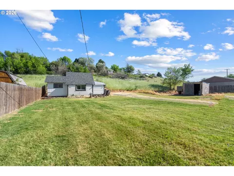 Exterior - 941 E Gerone St, Echo, OR 97826 photo 2 of 5