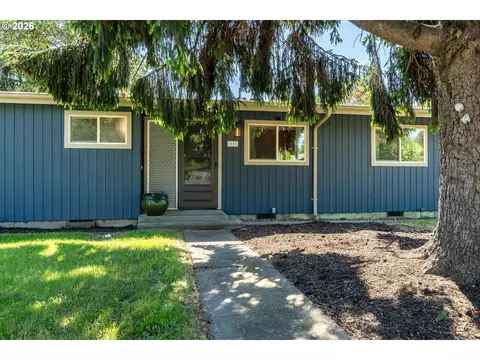 1655 Norkenzie Rd, Eugene, OR 97401