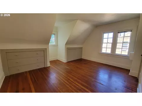 Bedroom - 1445 W 11th Ave, Eugene, OR 97402 photo 1 of 6