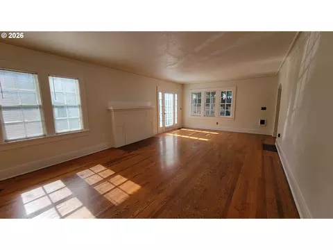 Living - 1445 W 11th Ave, Eugene, OR 97402 photo 2 of 4