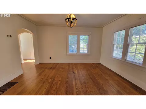 Living - 1445 W 11th Ave, Eugene, OR 97402 photo 3 of 4