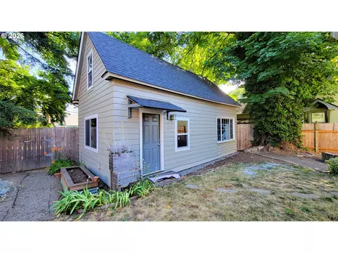 Exterior - 1445 W 11th Ave, Eugene, OR 97402 photo 8 of 10