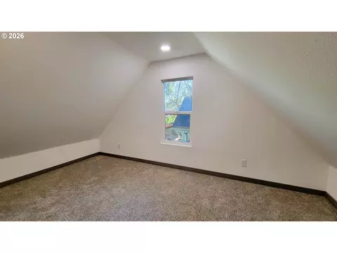 Bedroom - 1445 W 11th Ave, Eugene, OR 97402 photo 4 of 6