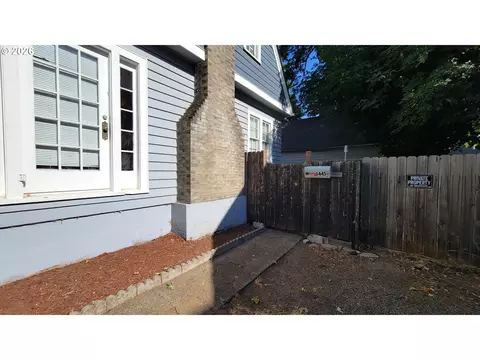Exterior - 1445 W 11th Ave, Eugene, OR 97402 photo 7 of 10