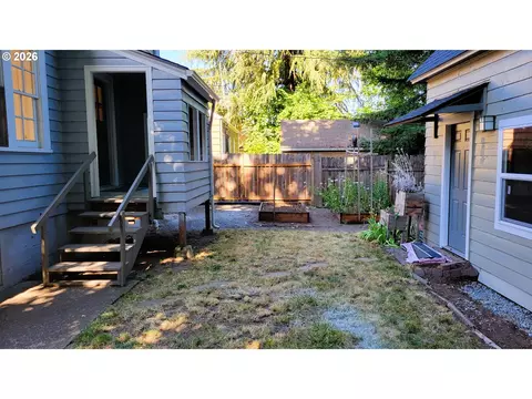 Exterior - 1445 W 11th Ave, Eugene, OR 97402 photo 4 of 10