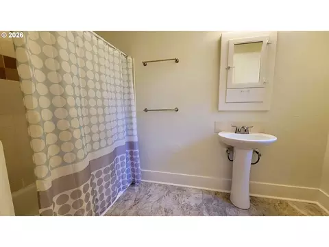 Bath - 1445 W 11th Ave, Eugene, OR 97402 photo 1 of 2