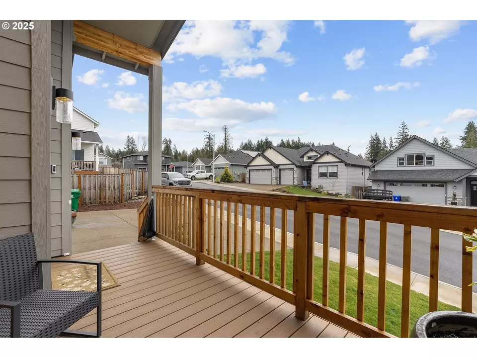 Exterior - 1701 NE Joy Ln, Estacada, OR 97023 photo 4 of 11