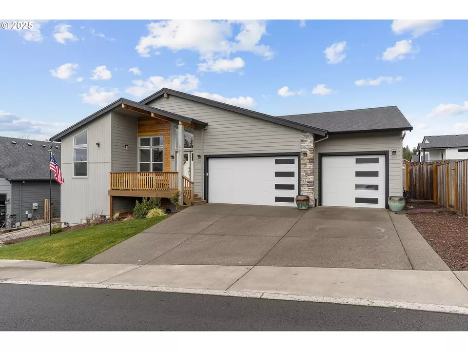Exterior - 1701 NE Joy Ln, Estacada, OR 97023 photo 2 of 11