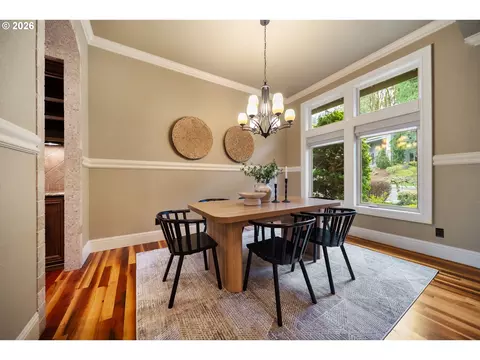 Dining - 4640 SE Honors Dr, Gresham, OR 97080 photo 1 of 3