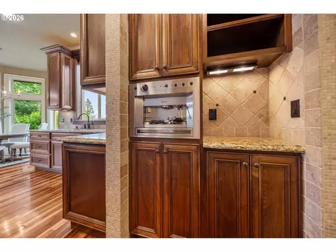 Kitchen - 4640 SE Honors Dr, Gresham, OR 97080 photo 1 of 5