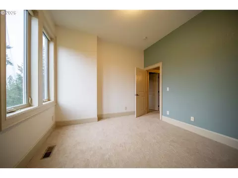 Bedroom - 4640 SE Honors Dr, Gresham, OR 97080 photo 6 of 6