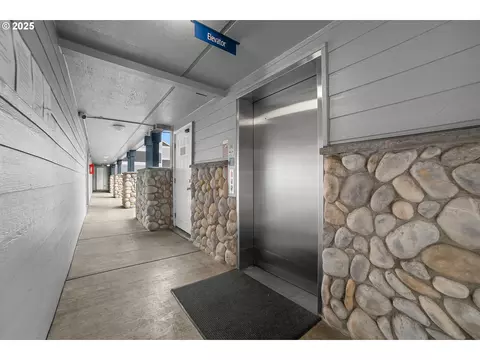 5201 SW Highway 101 #307, Lincoln City, OR 97367