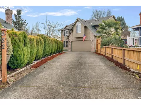 682 SE 70th Ct, Hillsboro, OR 97123